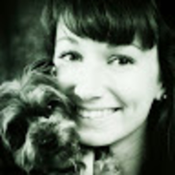 Meet your Posher, Alyssa - Picture 1 of 1